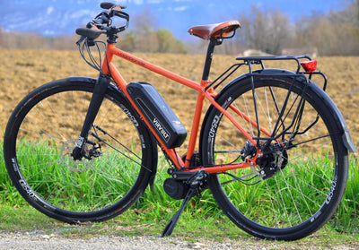 Vélo de route avec kit moteur pédalier Virvolt 900 et batterie 110 km d’autonomie