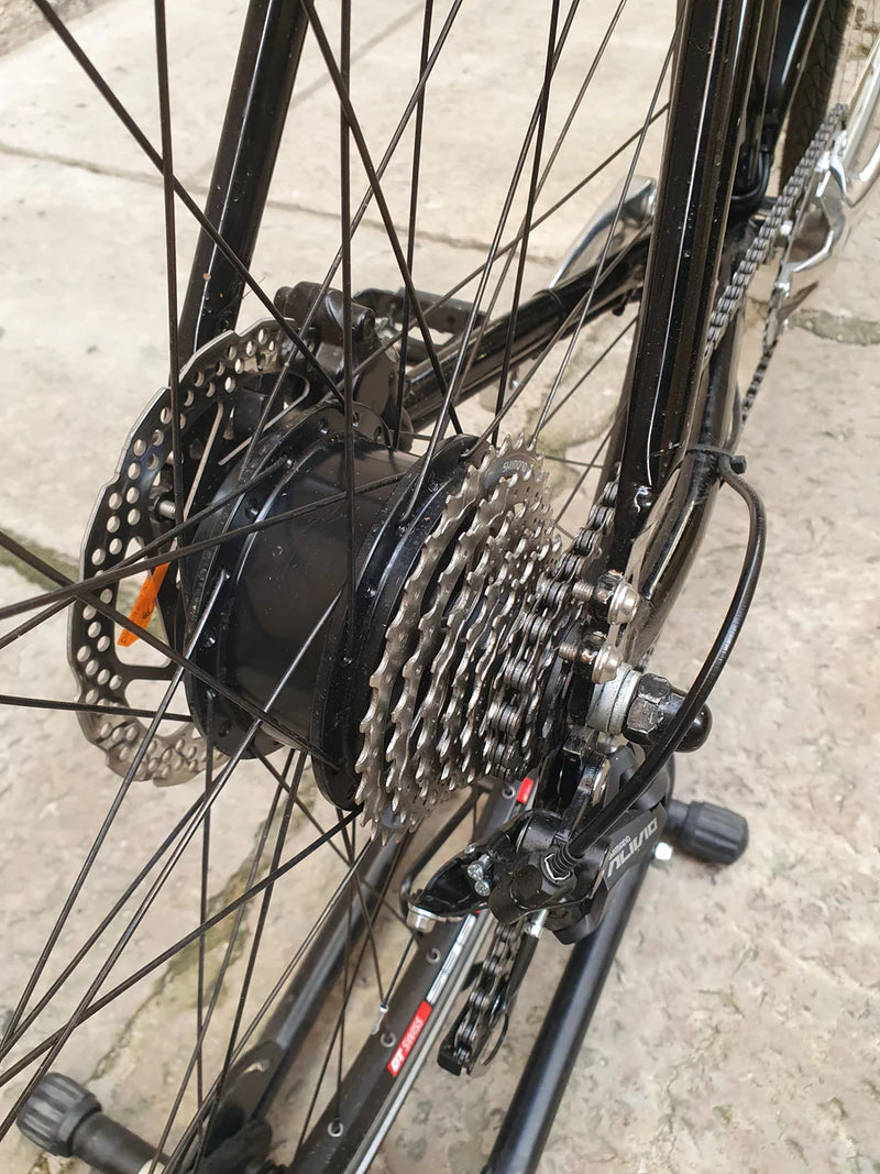 Moteur dans la roue arrière du kit Virvolt 750 pour vélo de route et vélo de ville