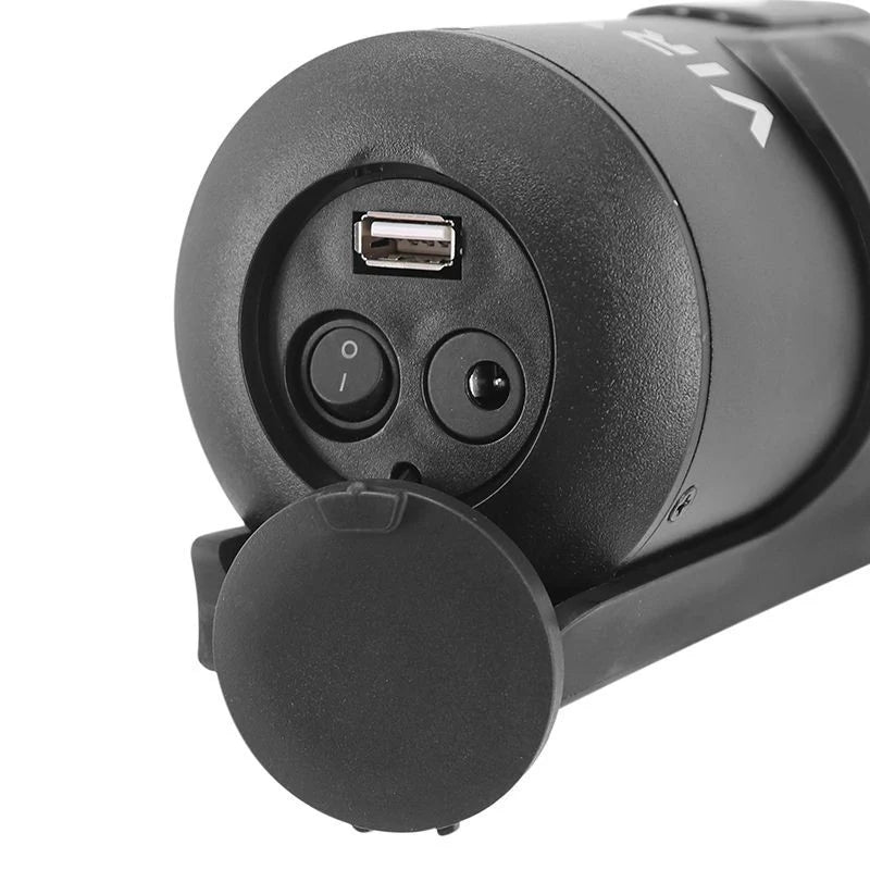 Zoom sur la batterie et le port de charge du kit électrique Virvolt 750